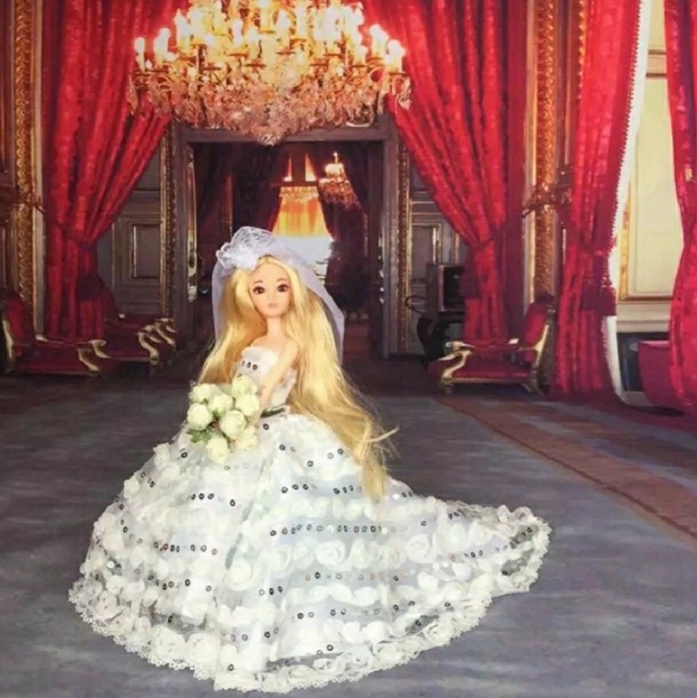 Barbie size Wedding Gown